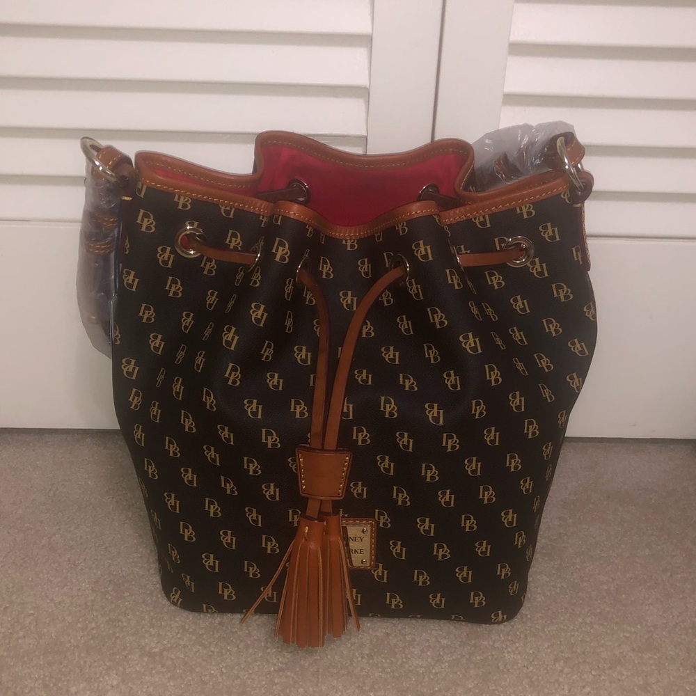 🆕 Dooney & Bourke purse